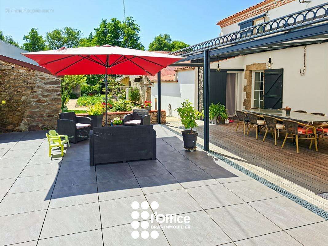 Maison à SAINTE-FLAIVE-DES-LOUPS