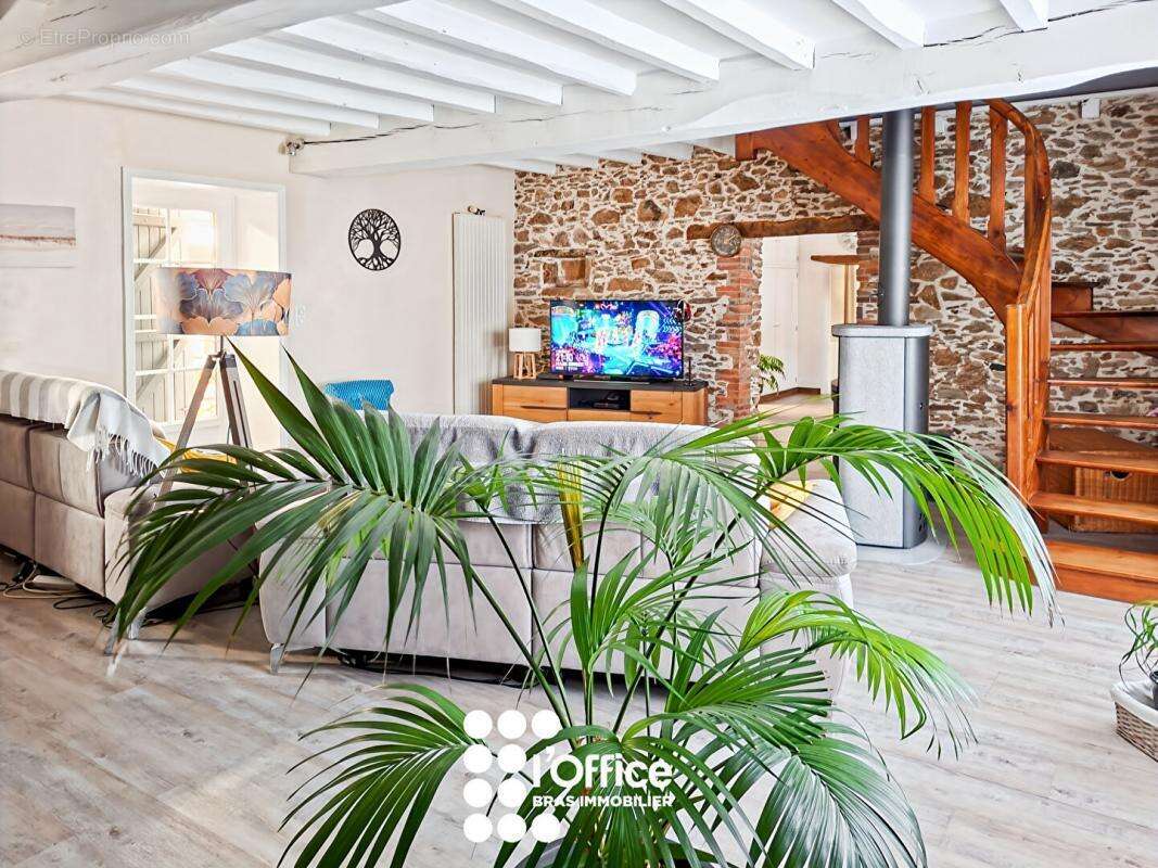 Maison à SAINTE-FLAIVE-DES-LOUPS