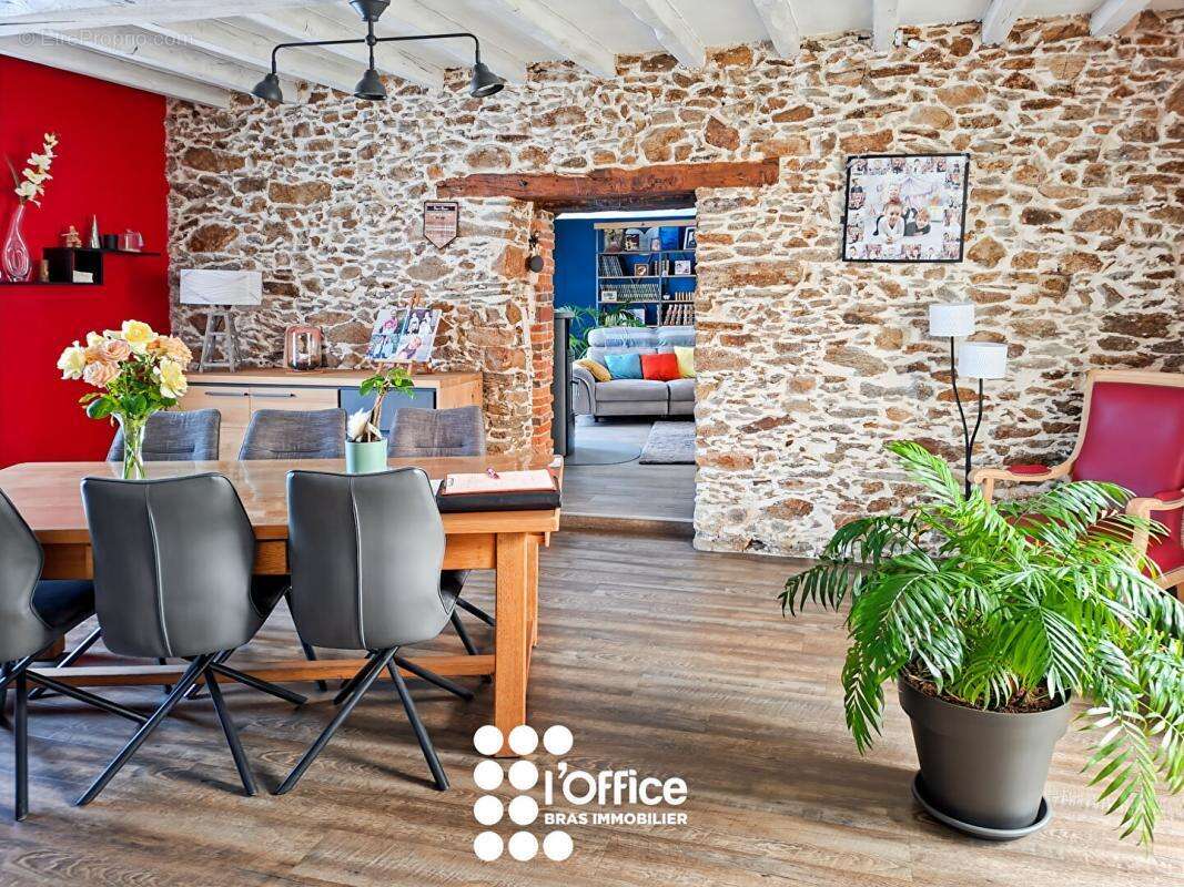 Maison à SAINTE-FLAIVE-DES-LOUPS