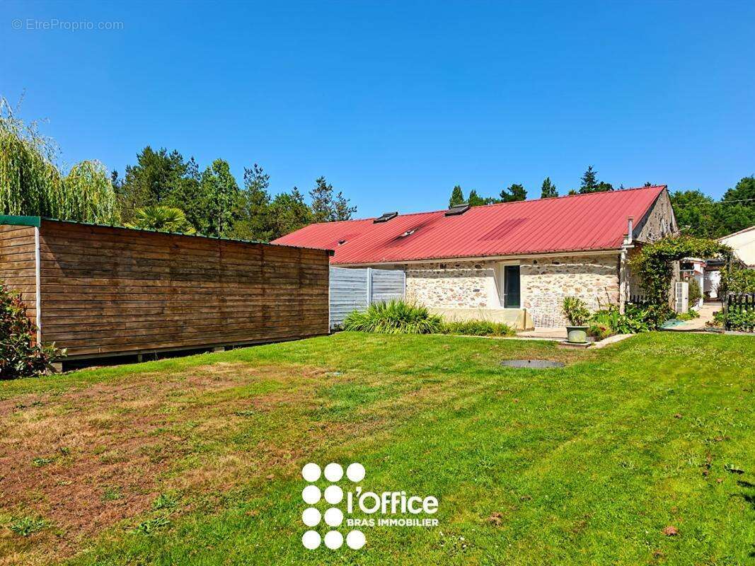 Maison à SAINTE-FLAIVE-DES-LOUPS