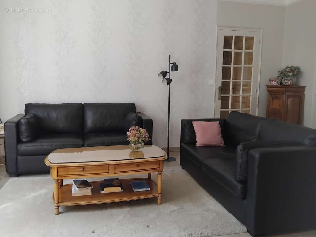 Maison à VENDRENNES