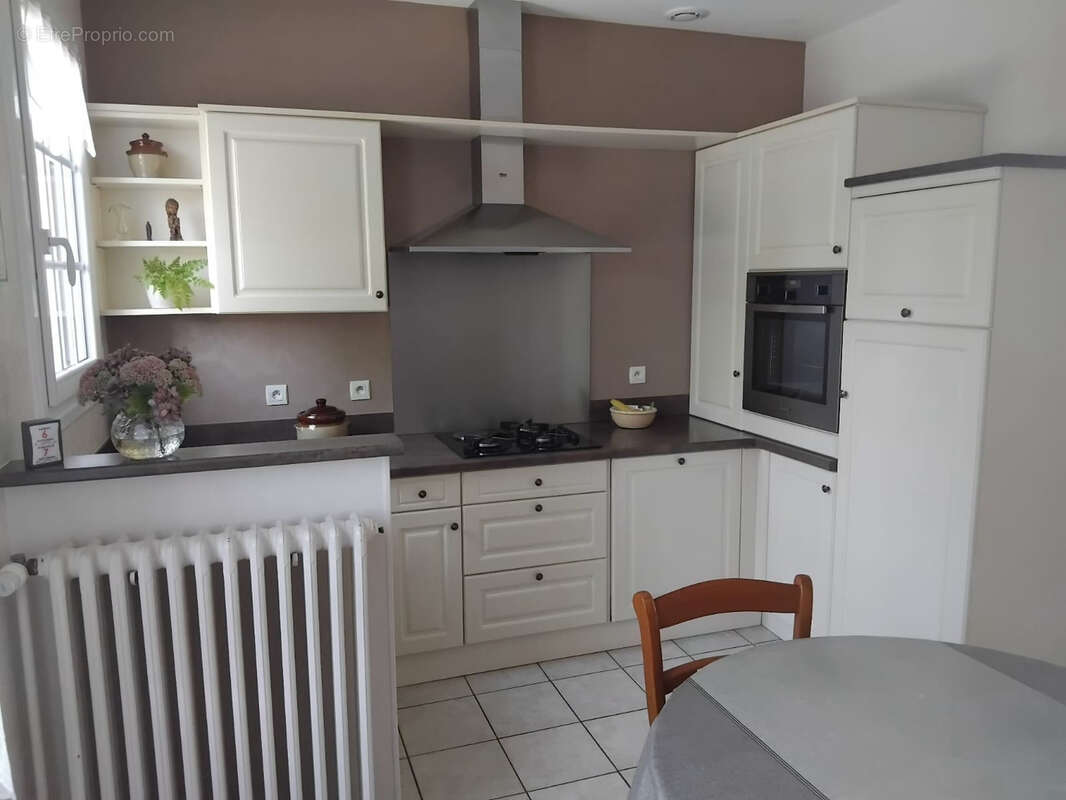 Maison à VENDRENNES