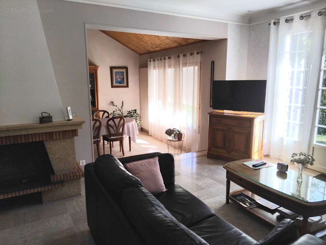 Maison à VENDRENNES