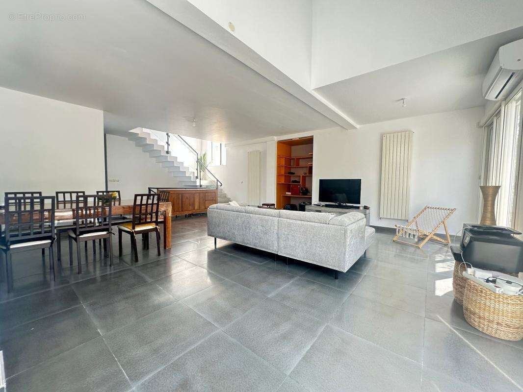 Maison à SAINT-MAUR-DES-FOSSES