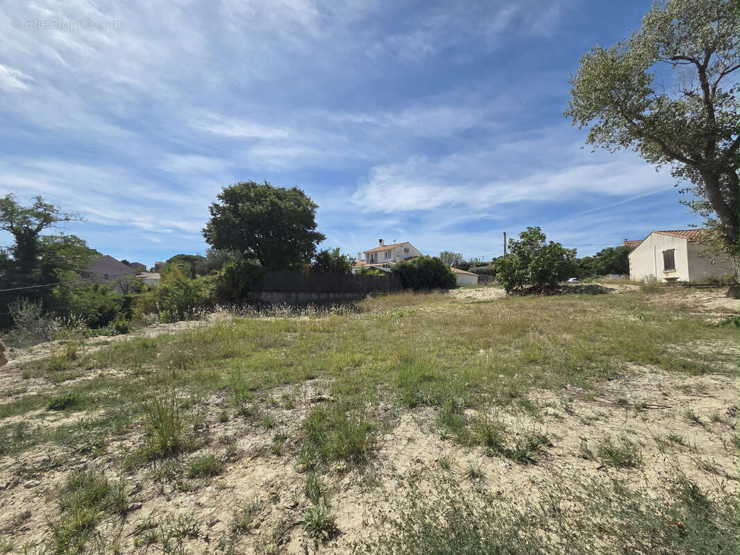 Terrain à PAILHES