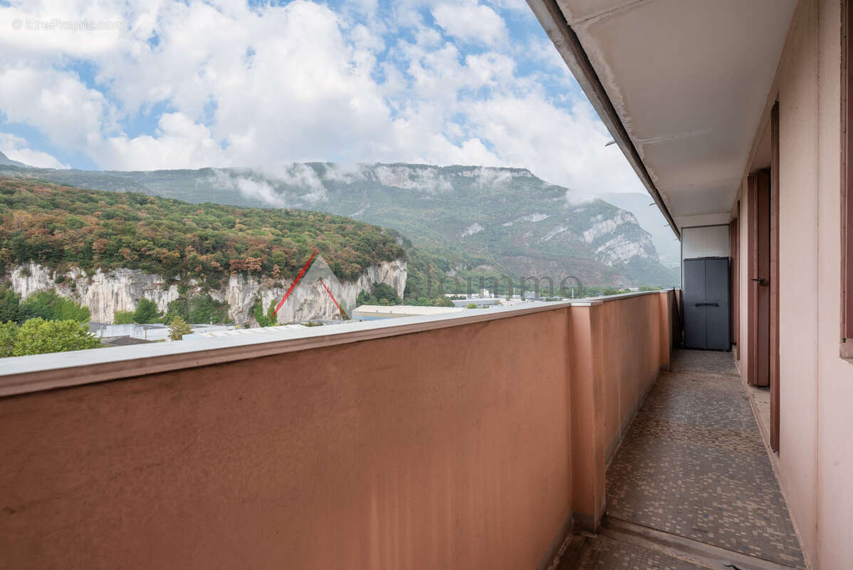 Appartement à FONTAINE