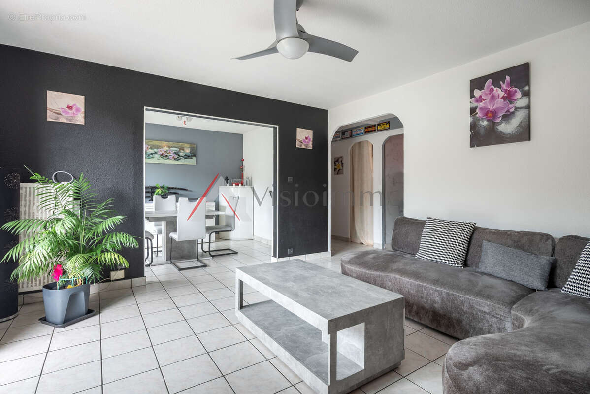 Appartement à FONTAINE