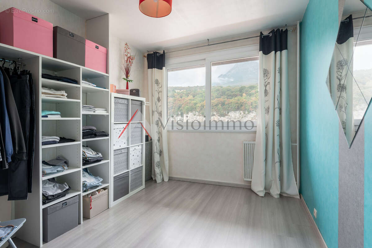 Appartement à FONTAINE