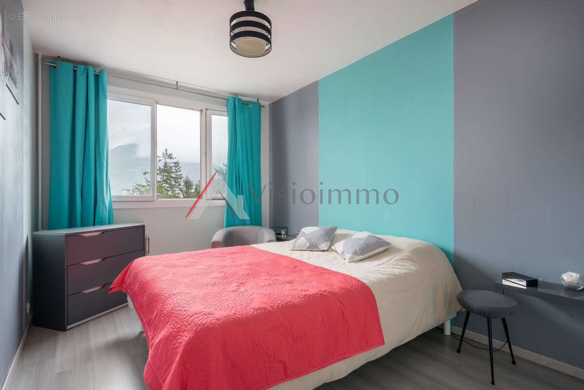 Appartement à FONTAINE