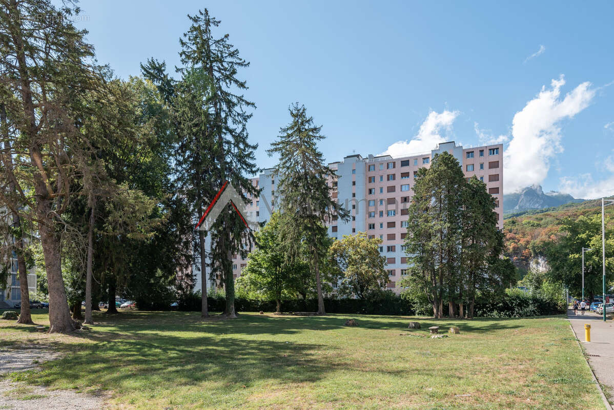Appartement à FONTAINE