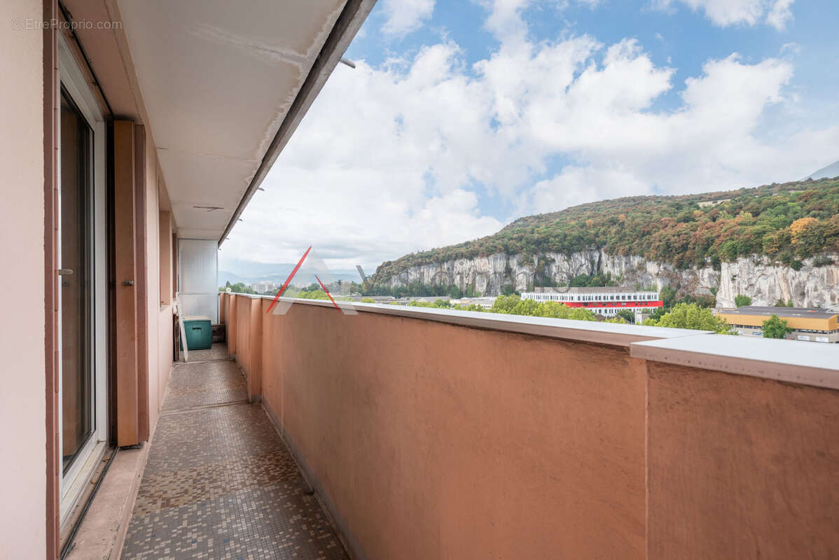 Appartement à FONTAINE