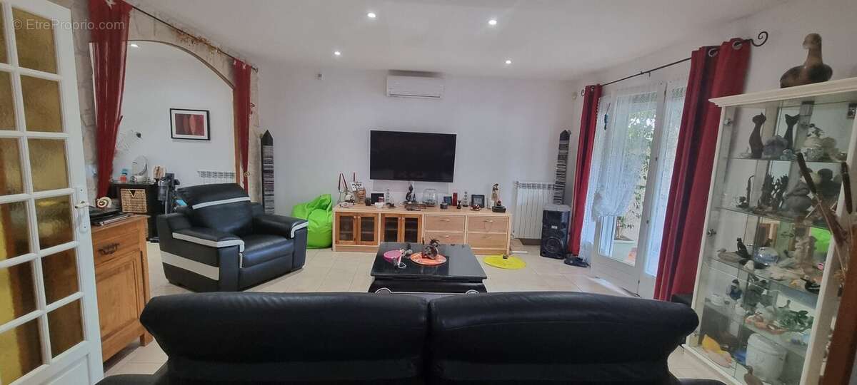 Maison à SAINT-GENIES-DE-FONTEDIT