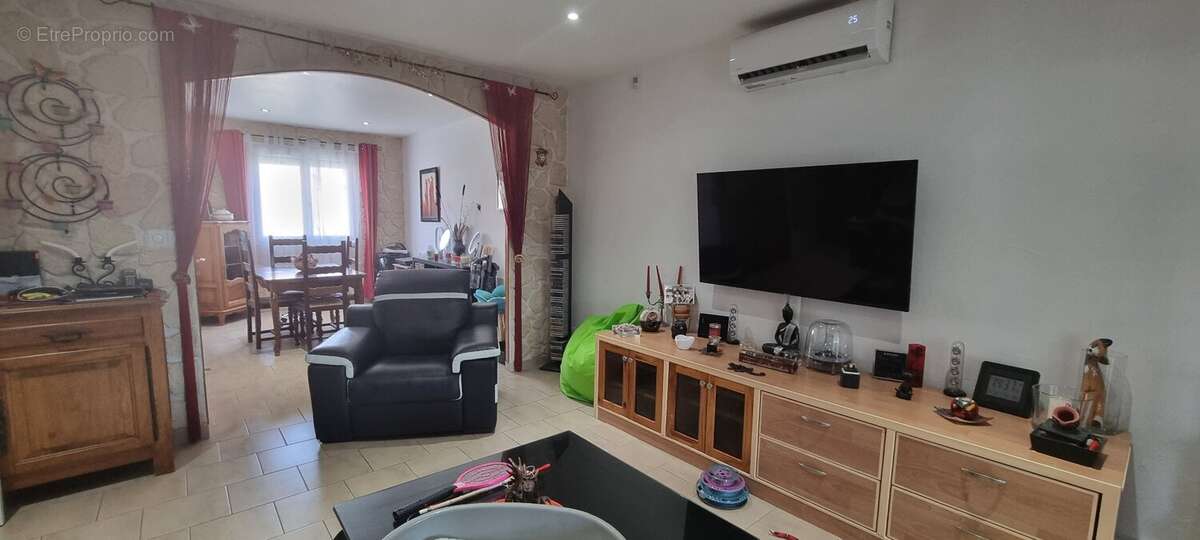 Maison à SAINT-GENIES-DE-FONTEDIT