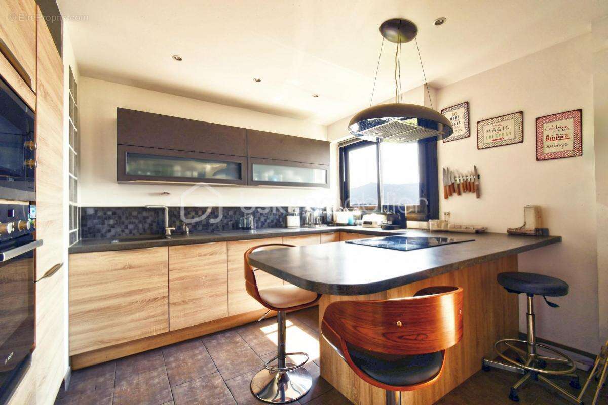 Appartement à MARSEILLE-9E