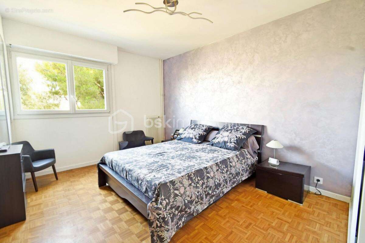 Appartement à MARSEILLE-9E