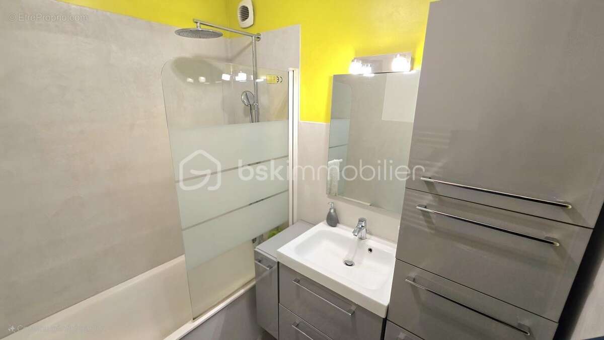 Appartement à MARSEILLE-9E