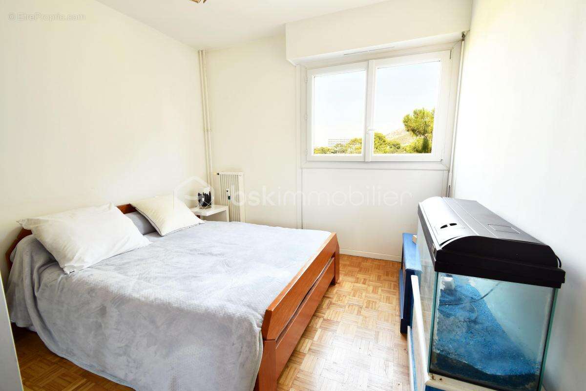 Appartement à MARSEILLE-9E