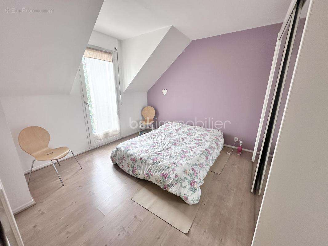 Maison à SAVIGNY-LE-TEMPLE