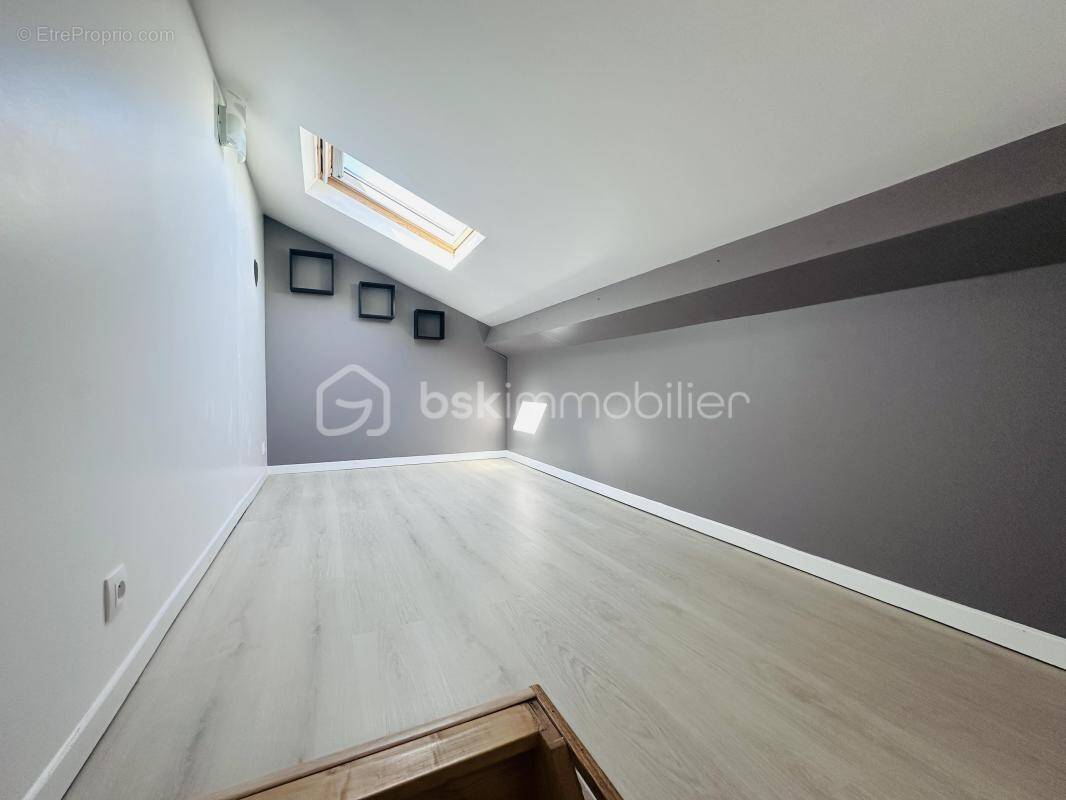 Appartement à TORCY