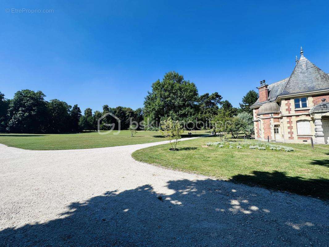 Appartement à TORCY