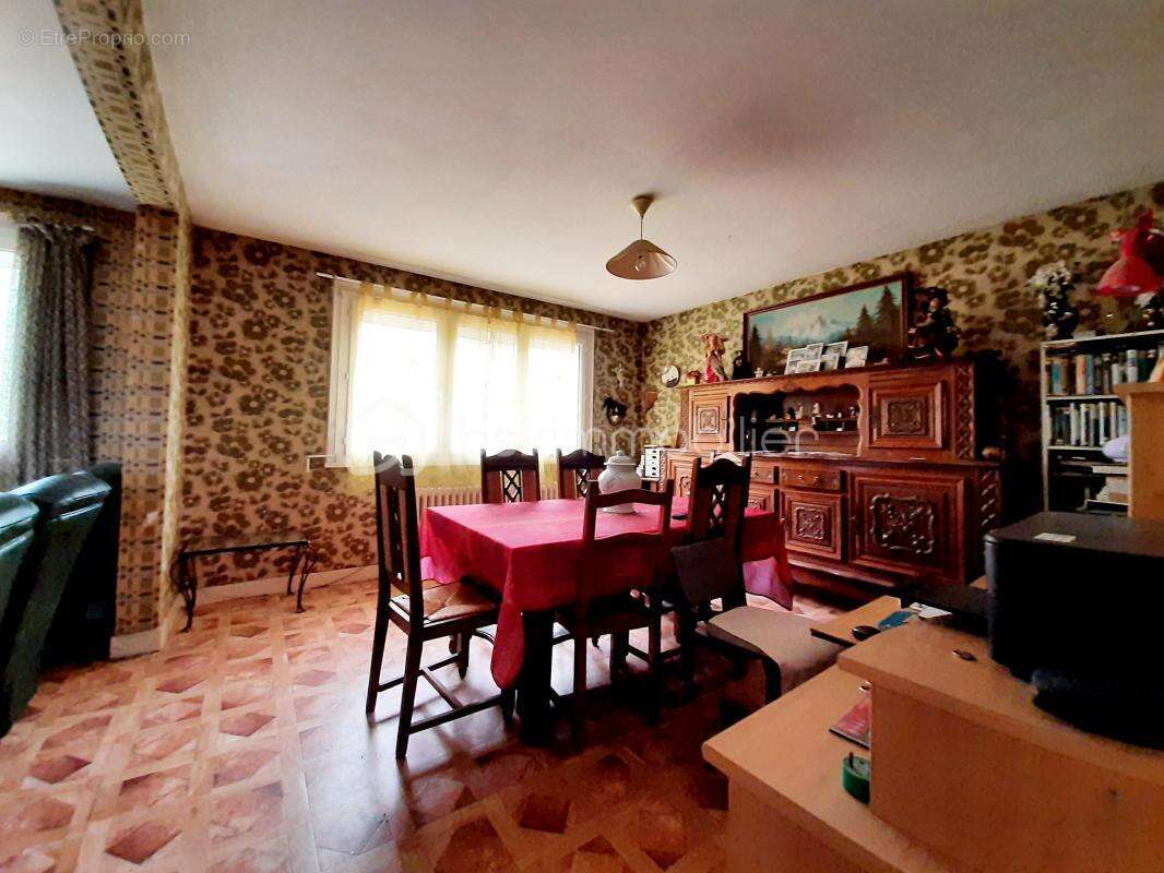 Maison à COGNAC-LA-FORET