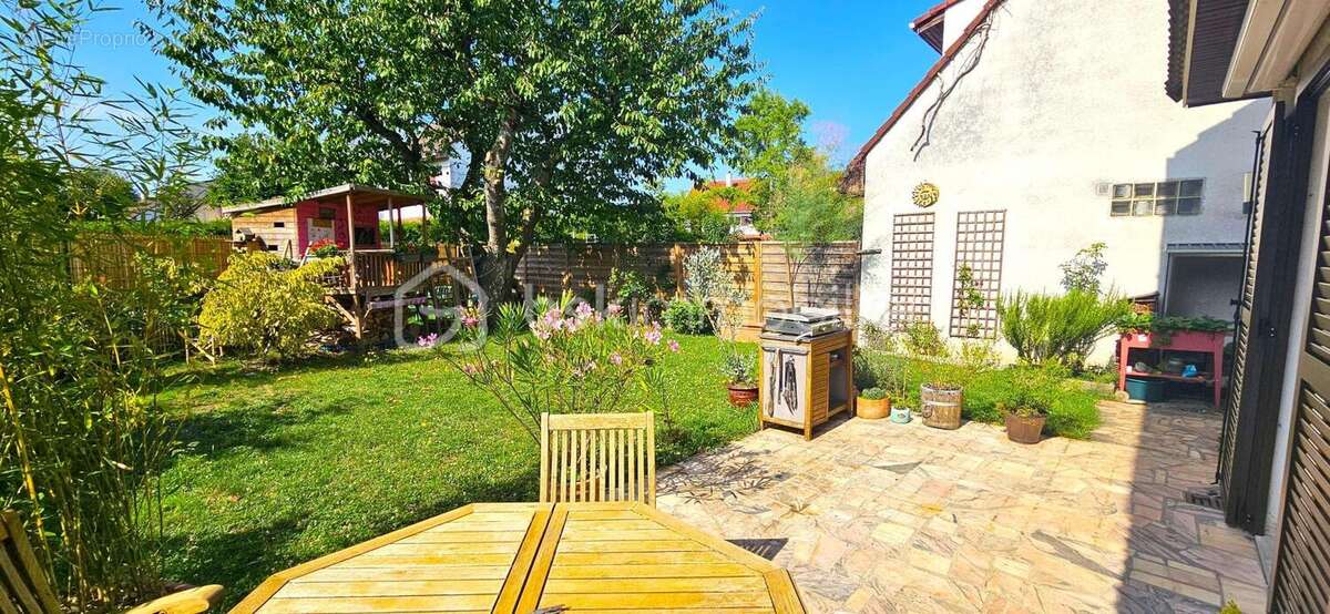 Maison à PONTAULT-COMBAULT