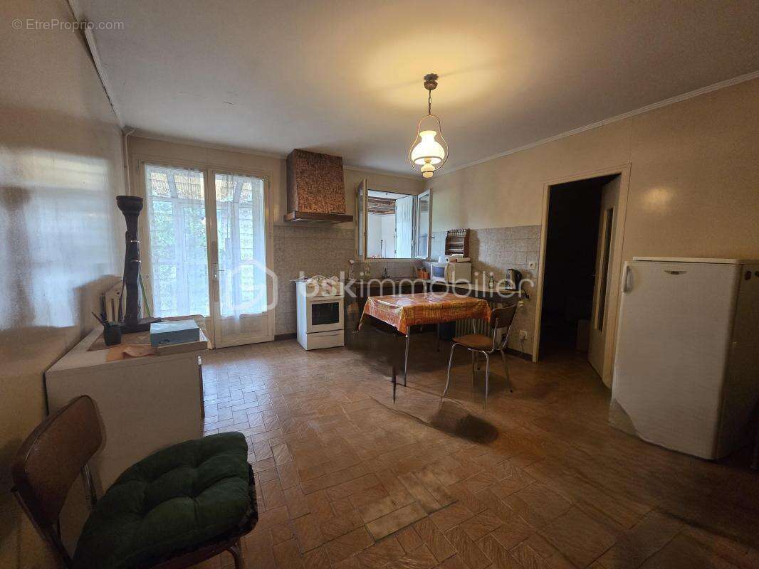 Maison à LIMALONGES