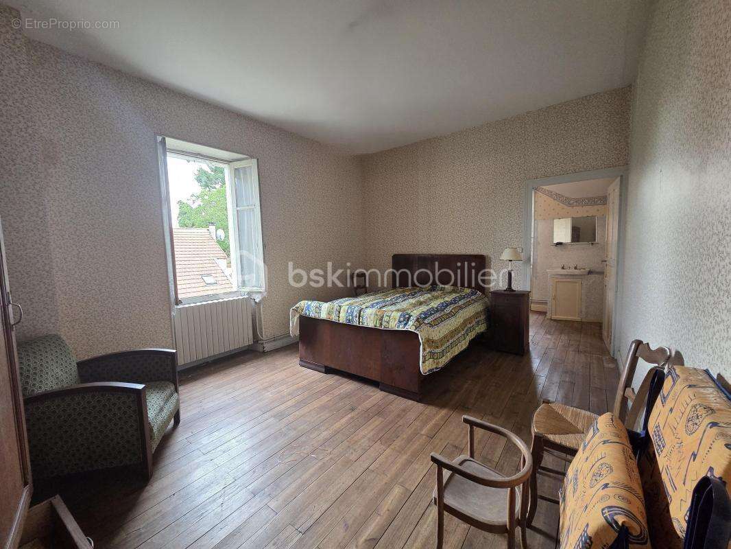 Maison à LIMALONGES