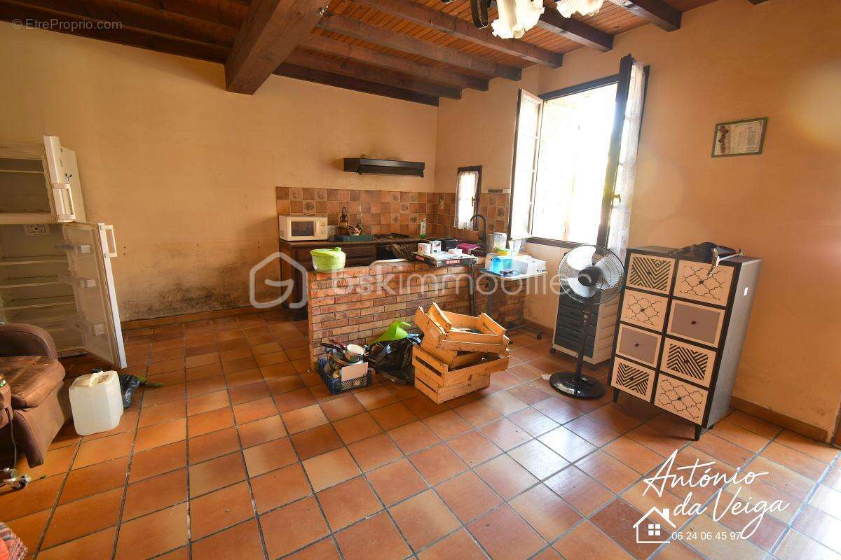 Maison à COURRENSAN