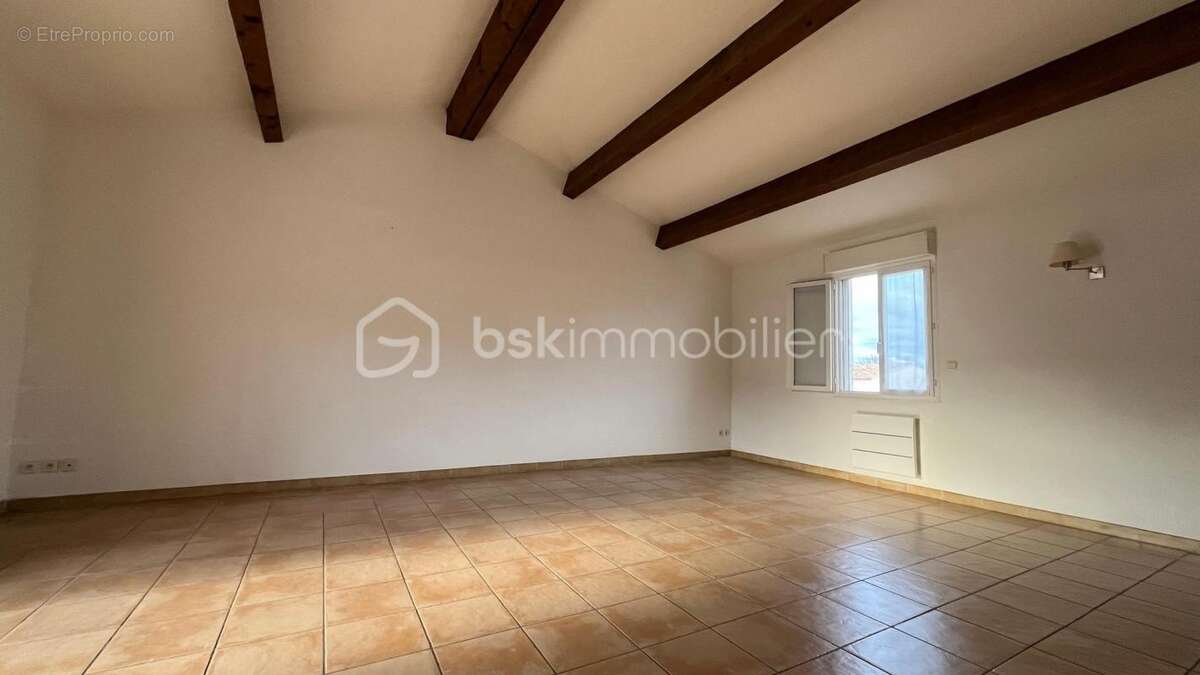 Appartement à UZES