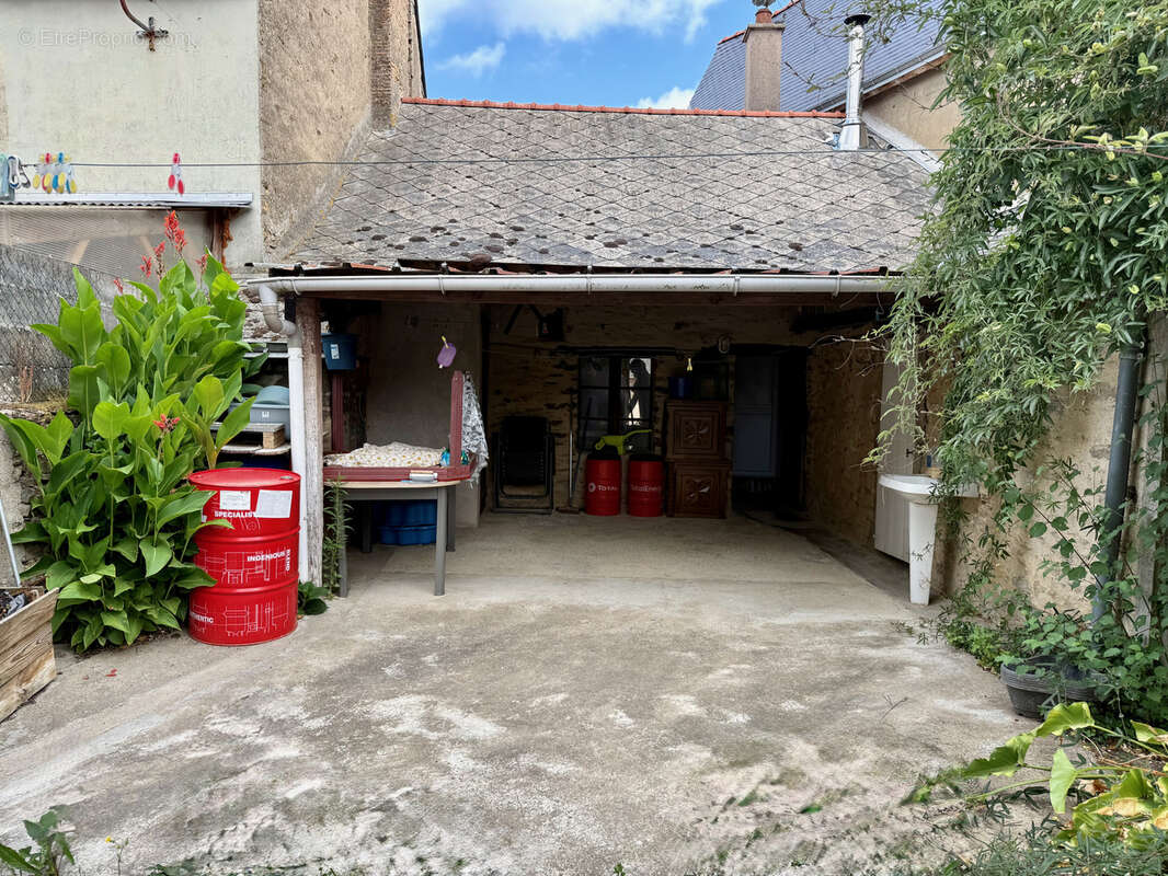 Maison à CHATEAUNEUF-SUR-SARTHE