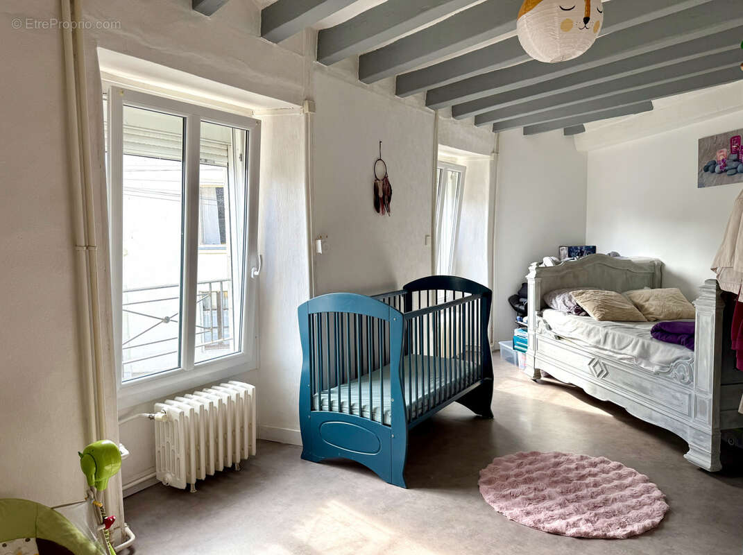 Maison à CHATEAUNEUF-SUR-SARTHE