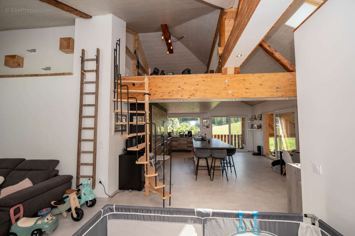 Autre à LABERGEMENT-SAINTE-MARIE