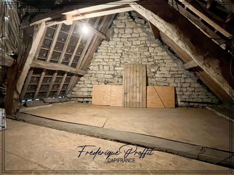 Maison à CIRES-LES-MELLO