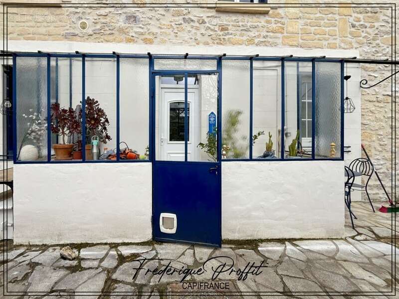 Maison à CIRES-LES-MELLO