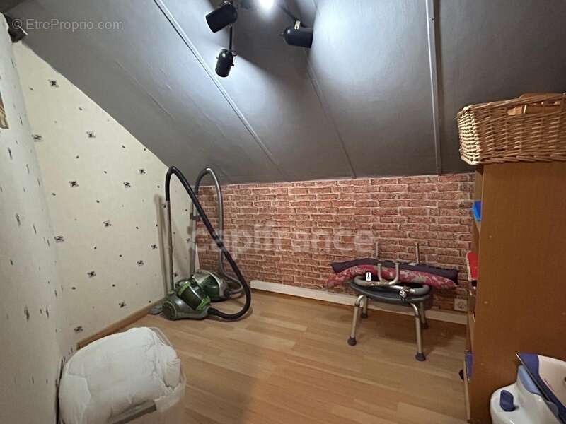 Maison à VILLENEUVE-SUR-YONNE