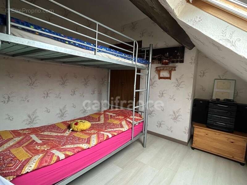 Maison à VILLENEUVE-SUR-YONNE