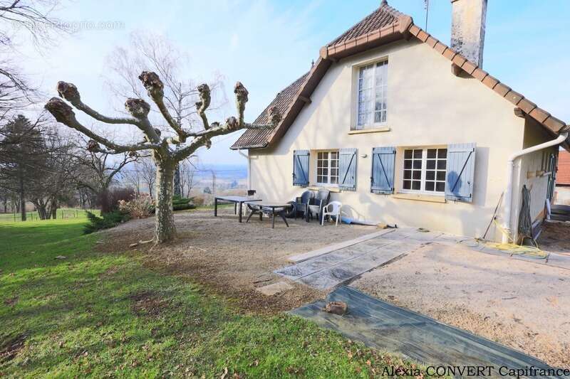 Maison à CHAMPAGNAT