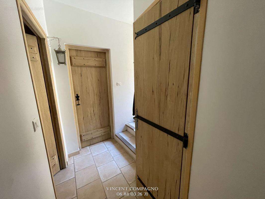 Maison à ESPARRON-DE-VERDON