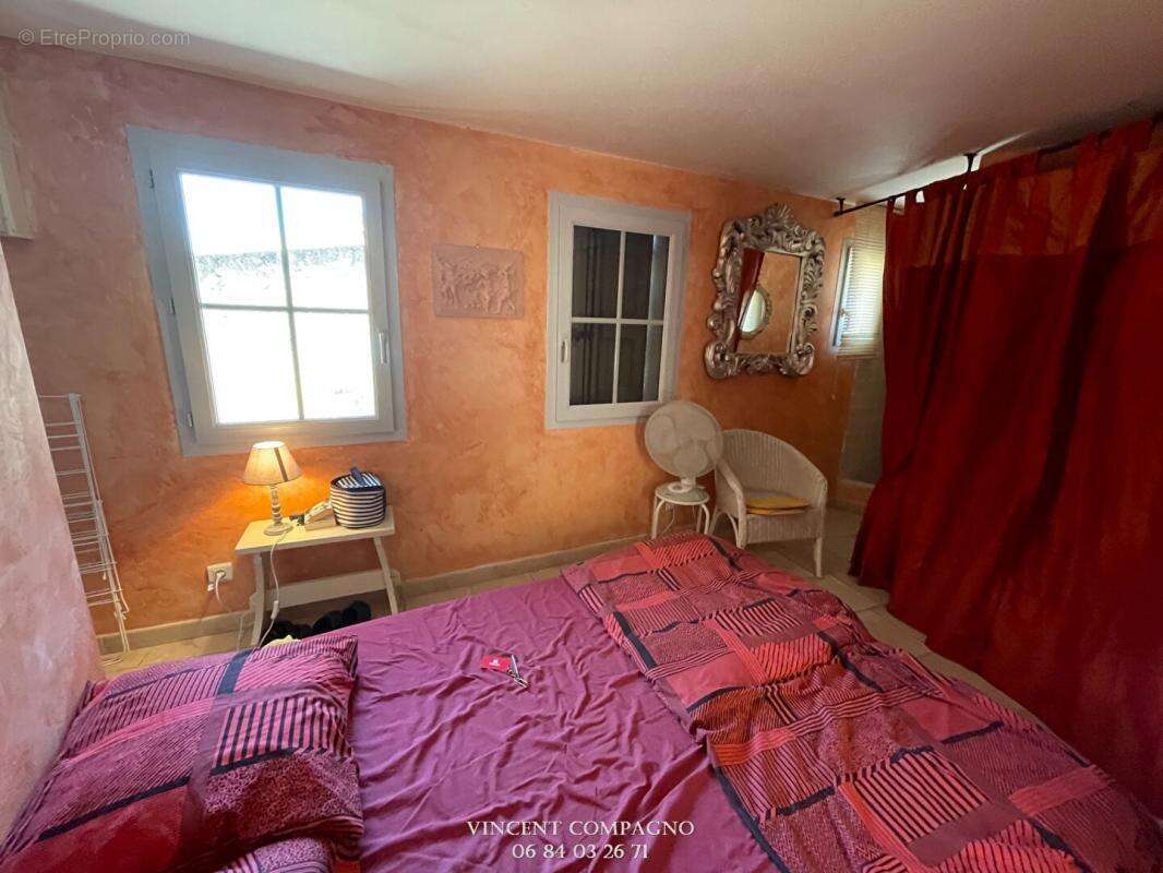 Maison à ESPARRON-DE-VERDON