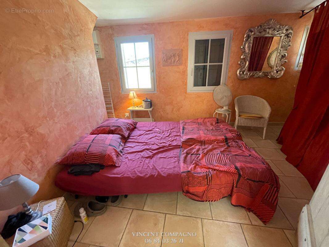 Maison à ESPARRON-DE-VERDON