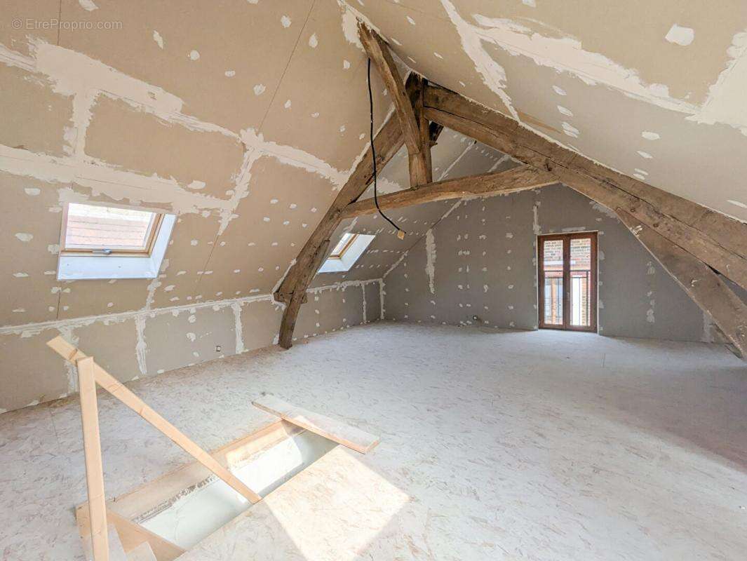 Maison à OINVILLE-SUR-MONTCIENT