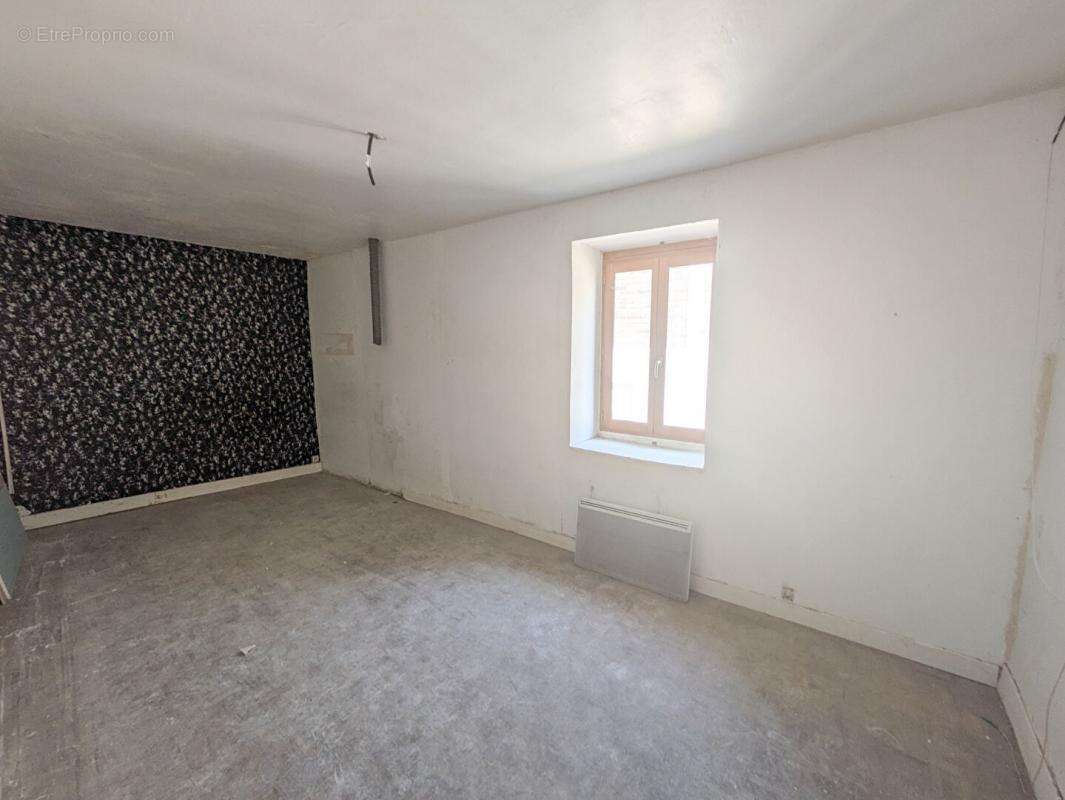 Maison à OINVILLE-SUR-MONTCIENT