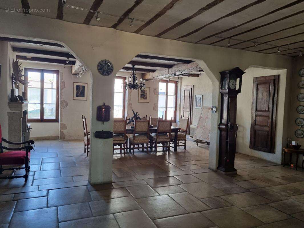 Maison à CHATEAUNEUF-SUR-CHER