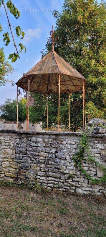 Maison à CHATEAUNEUF-SUR-CHER