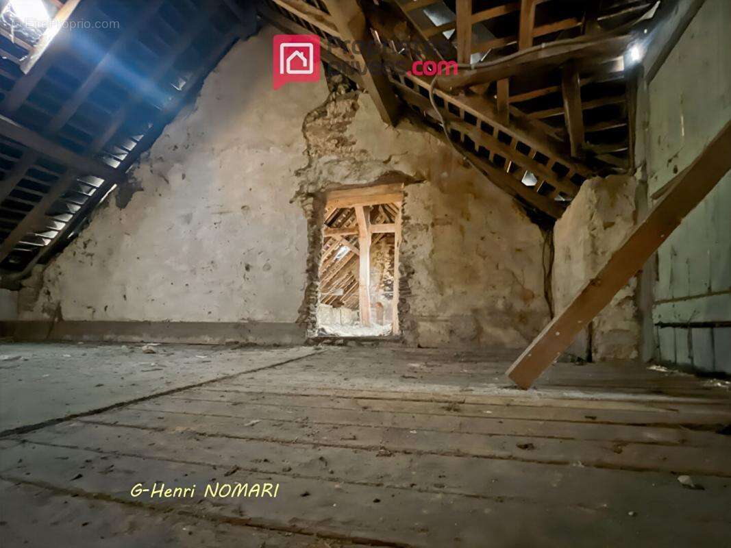 Maison à JUIGNE-DES-MOUTIERS