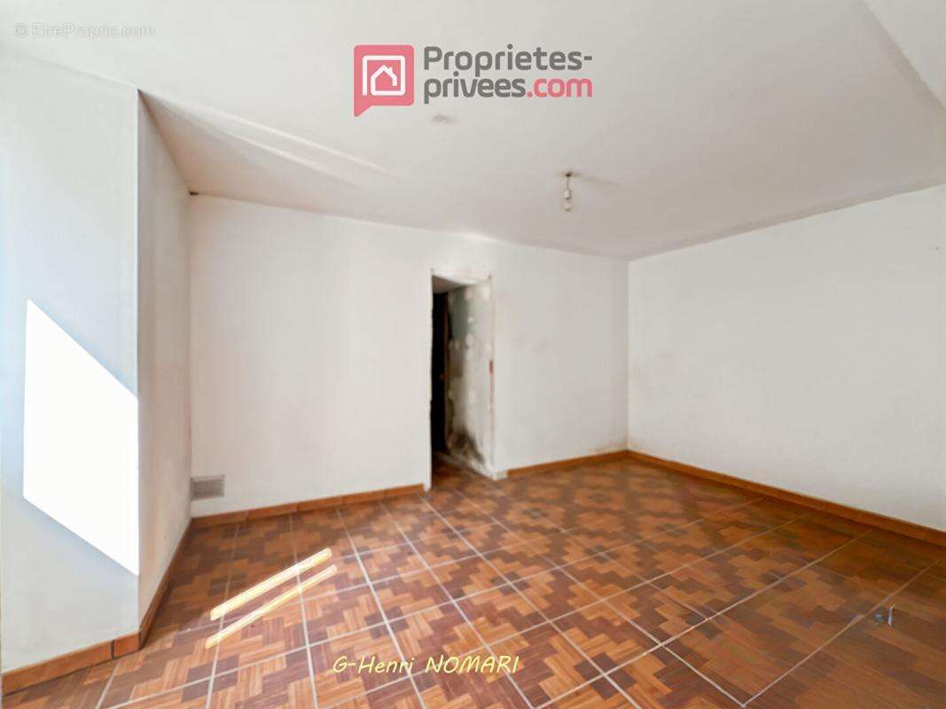 Maison à JUIGNE-DES-MOUTIERS