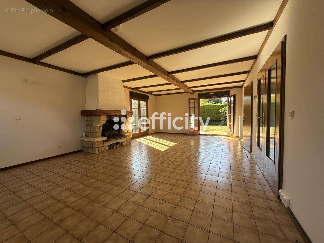 Maison à LA CHAPELLE-D&#039;ARMENTIERES