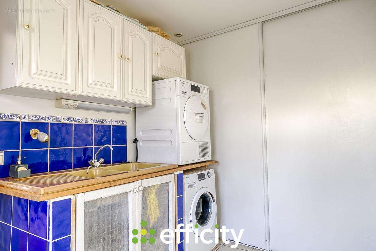 Maison à MONSTEROUX-MILIEU