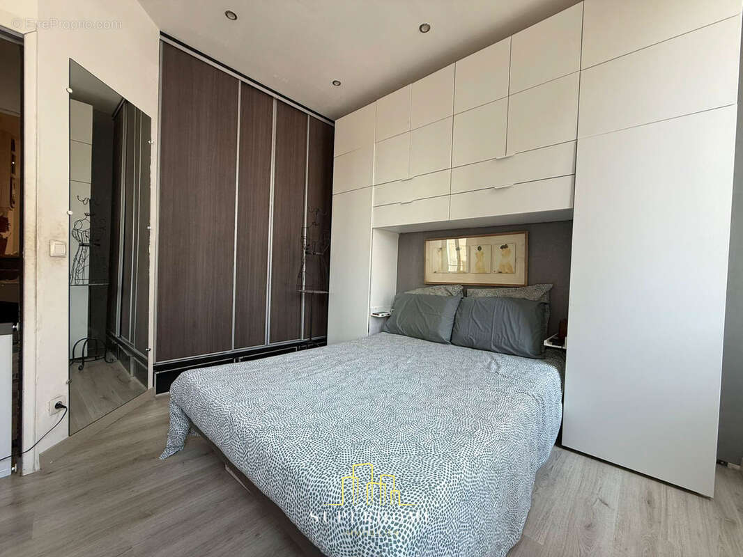 Appartement à MARSEILLE-1E